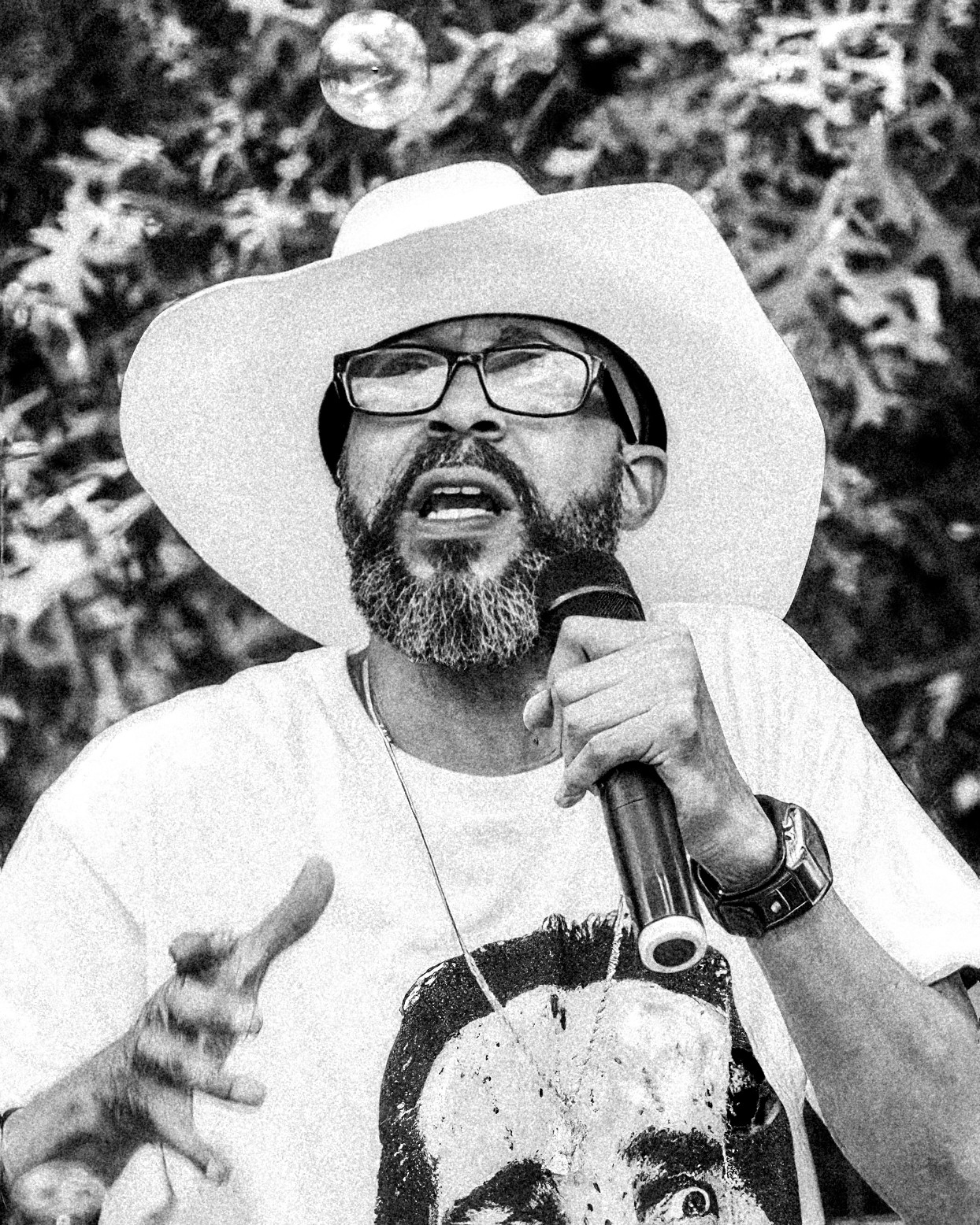 A Guild Member of the Returning Artists Guild.